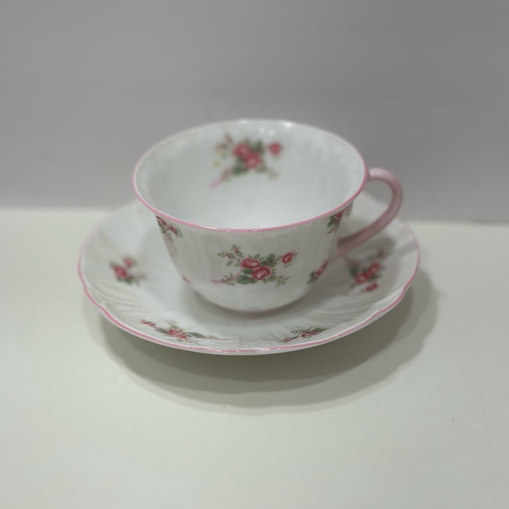 Shelley Fine Bone China  Bridal Rose Pink Handle & Border Tea Cup And Saucer